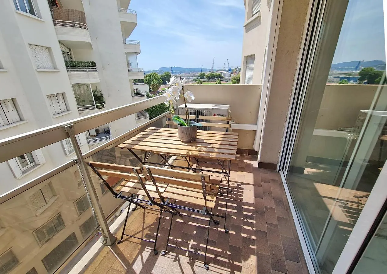 GregBnb-com - T2 Pleine Ville - CLIMATISE - BALCON - 1 Toulon Appartement